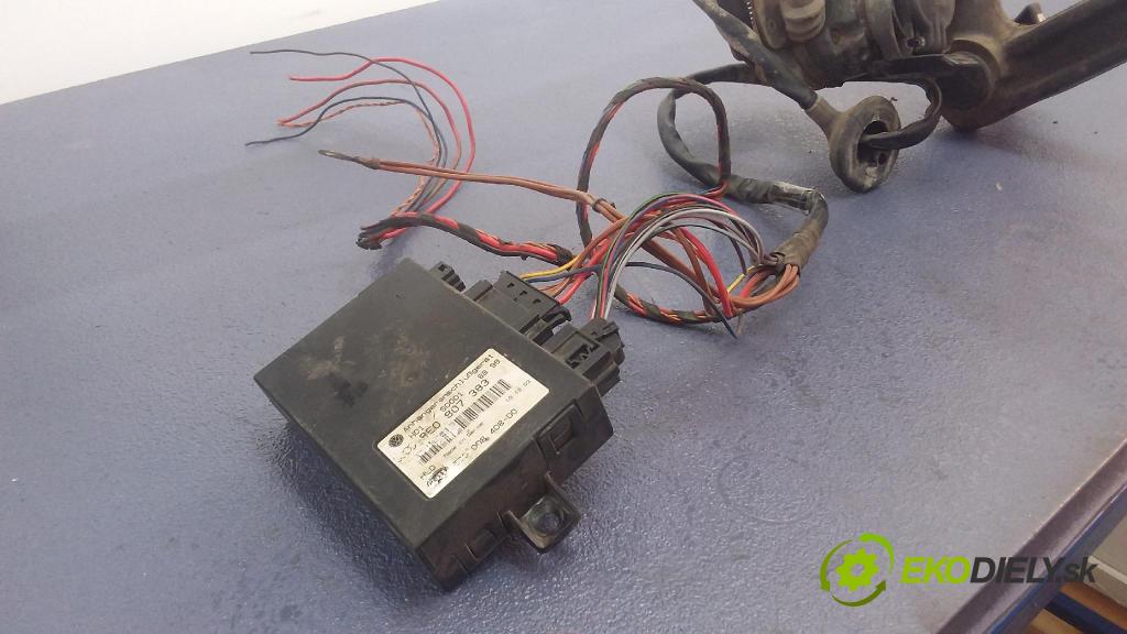 Vw Phaeton 2003 výstuha narazník zad 8E0907383