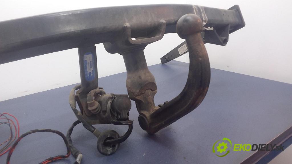 Vw Phaeton 2003 výstuha narazník zad 8E0907383