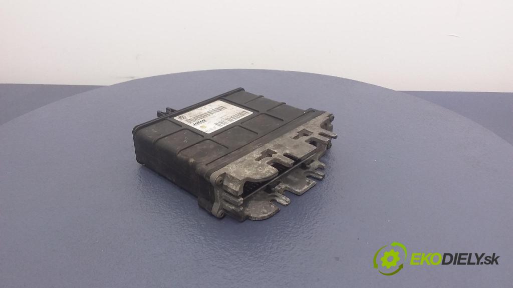 Volkswagen Sharan 2001 riadiaca jednotka skrine 09B927750