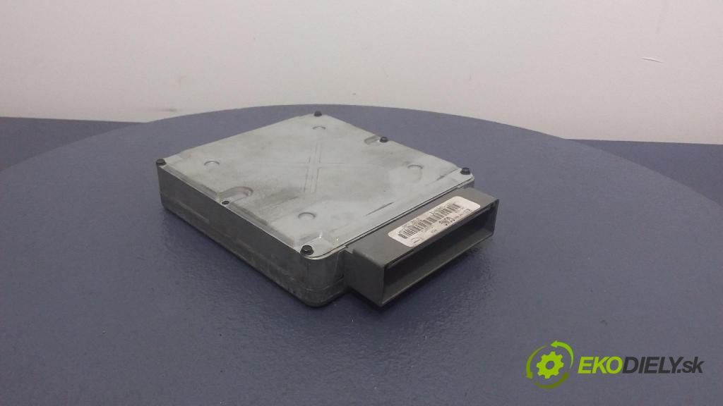 Ford Mondeo 2002 řídící jednotka Motor: 1S7F-12A650-CE