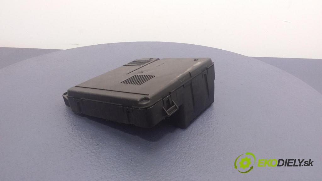 Renault Megane 2004 skříňka Pojistky 01