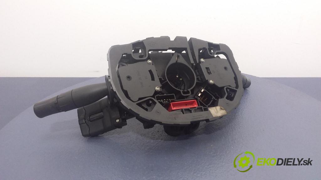 Renault Megane 2004 Přepínač Komplex: 820021376