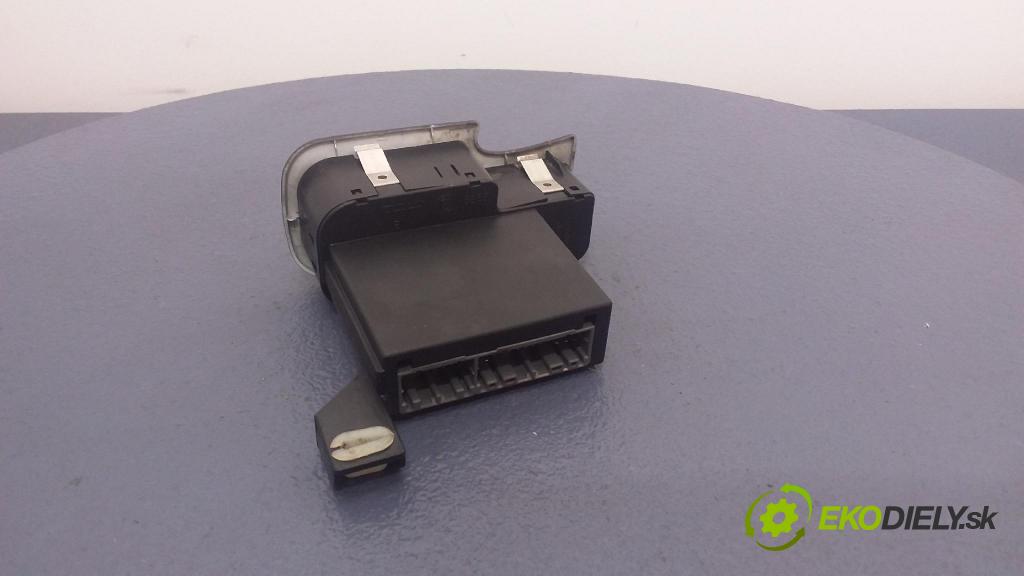 Alfa romeo 147 2004 Přepínač Sklenka: 735354106