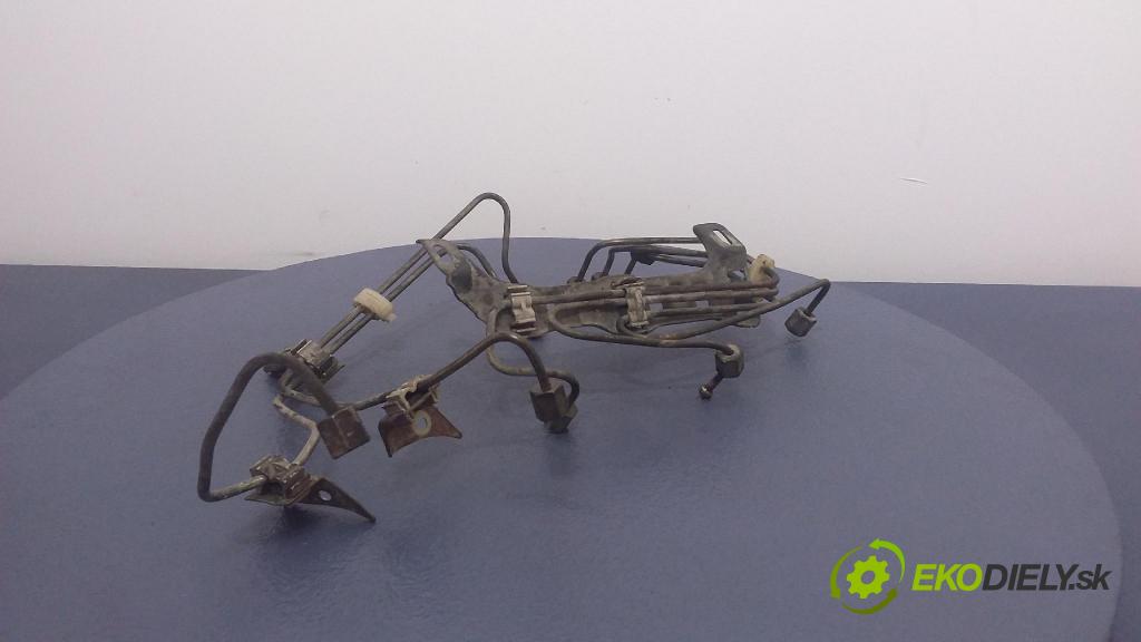 Ssangyong Korando 1998 trubka Paliva: OM 602