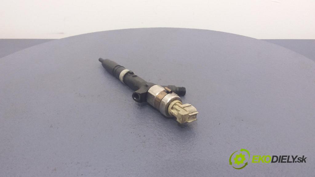 Toyota Avensis 1999 vstrek 23670-27010