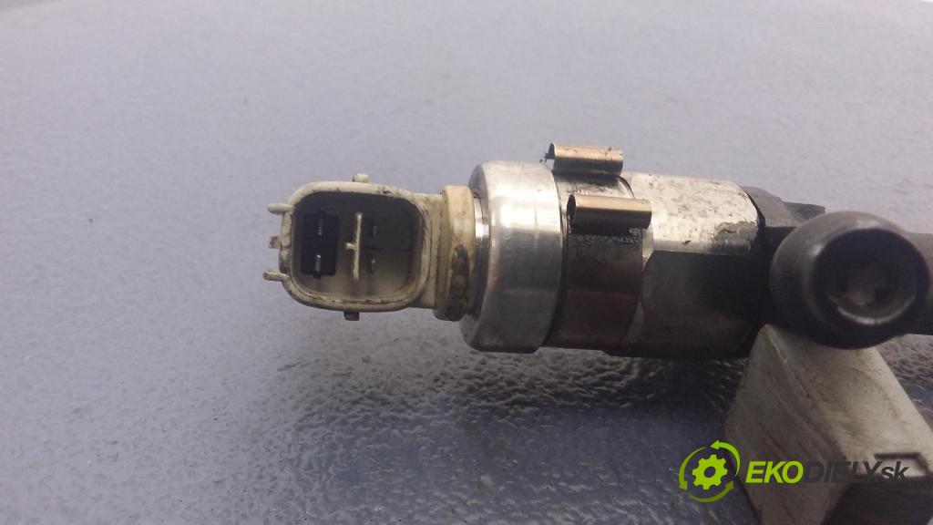 Toyota Avensis 1999 vstrek 23670-27010