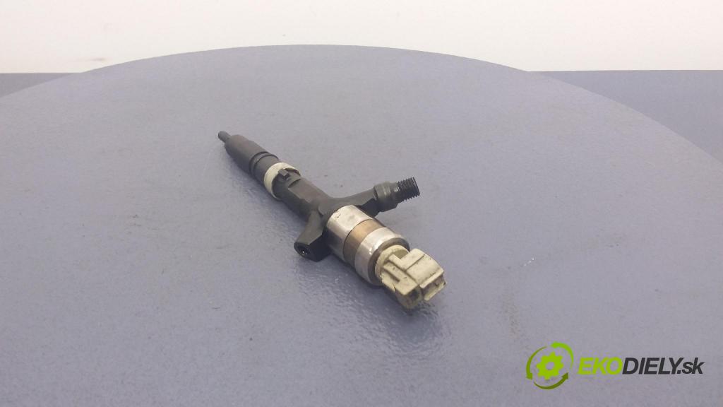 Toyota Avensis 1999 vstrek 23670-27010