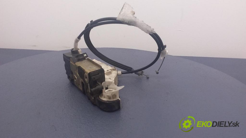 Peugeot 407 2008 zámok dvere Predné Vľavo: 01