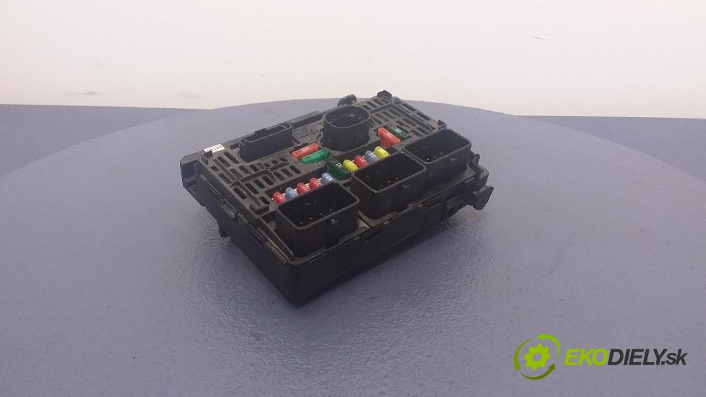 Peugeot 407 2008 skrinka Poistky: 9661682580