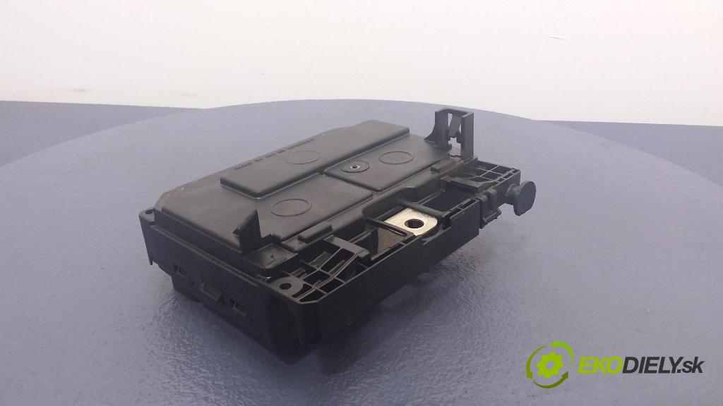 Peugeot 407 2008 skrinka Poistky: 9661682580