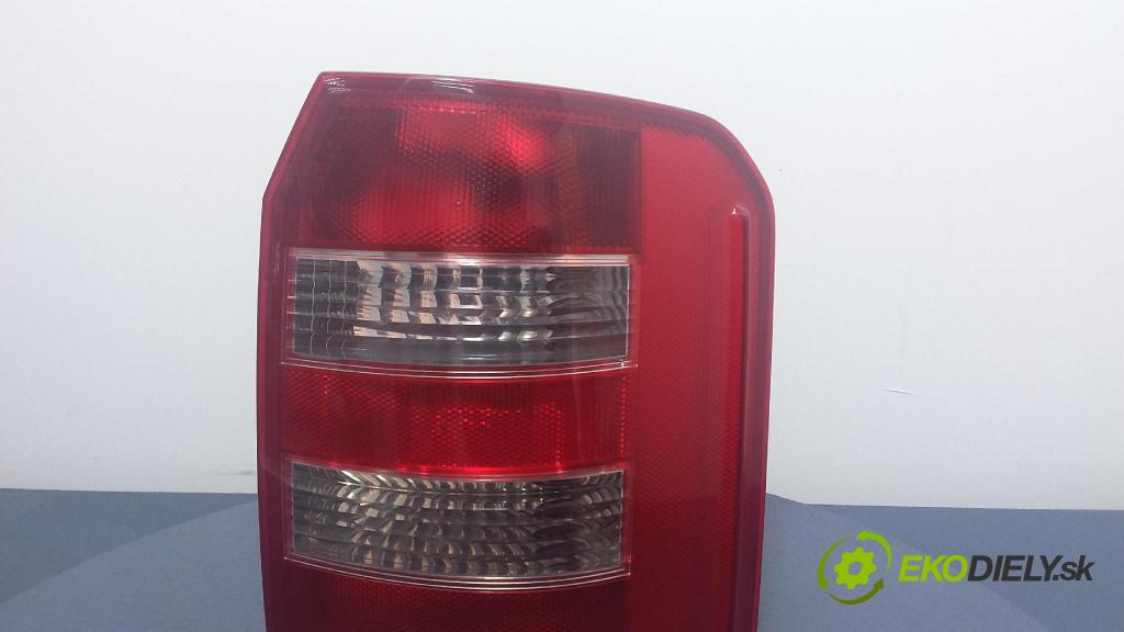 Audi A2 2001 svetlo / reflektor zad Prava: Vonkajsia: 8Z0945096B