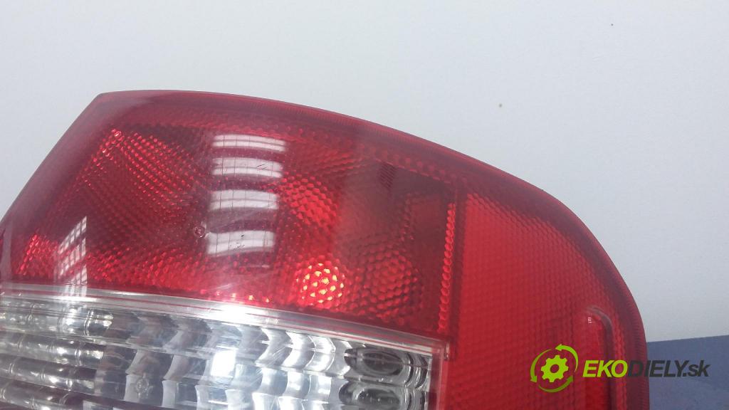 Audi A2 2001 svetlo / reflektor zad Prava: Vonkajsia: 8Z0945096B