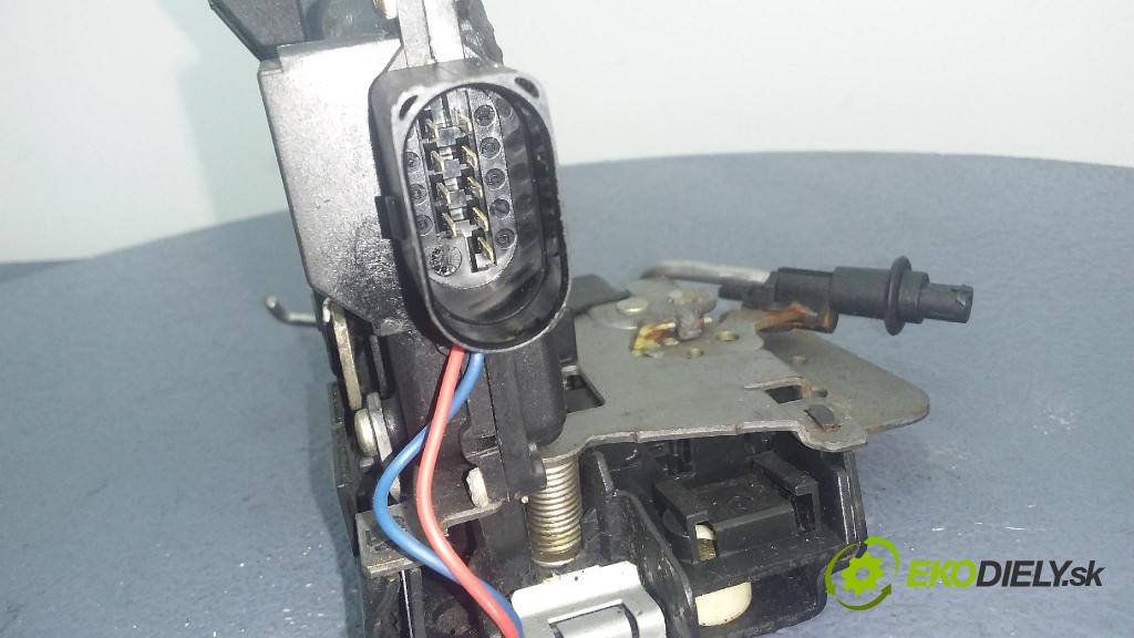 Audi A2 2001 zámok dvere Predné Vľavo: 01