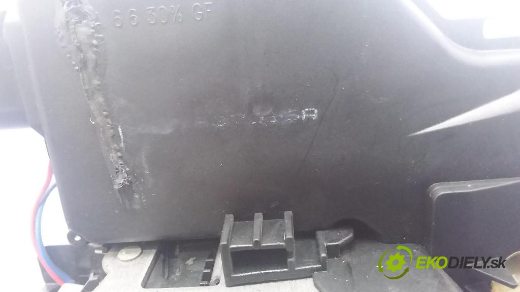 Audi A2 2001 zámok dvere Predné Vľavo: 01