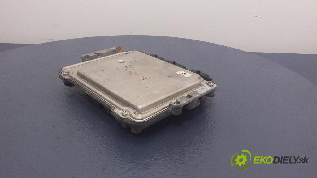 Mazda 3 2007 riadiaca jednotka Motor: 6M61-12A650-AB