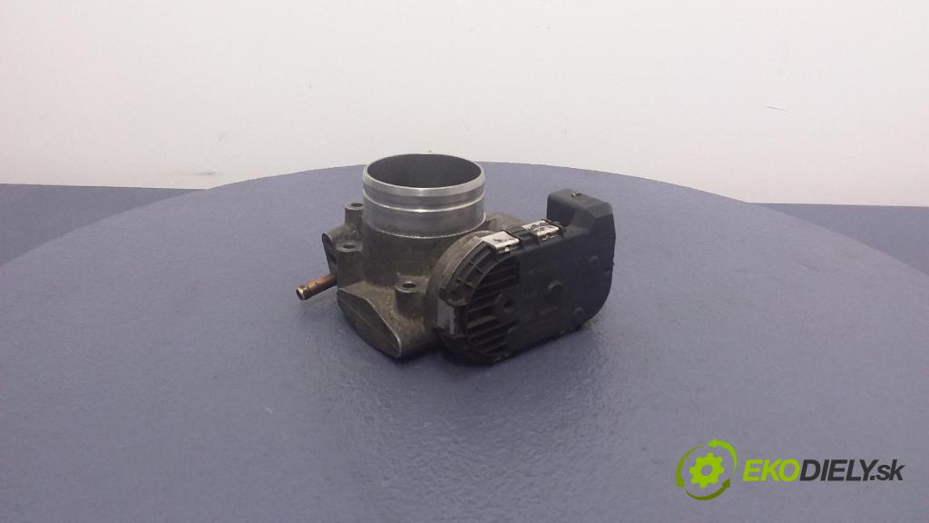 Audi A4 2003 klapka 06D133062