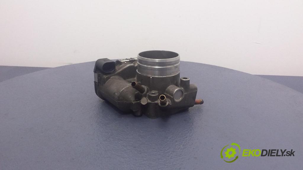 Audi A4 2003 klapka 06D133062