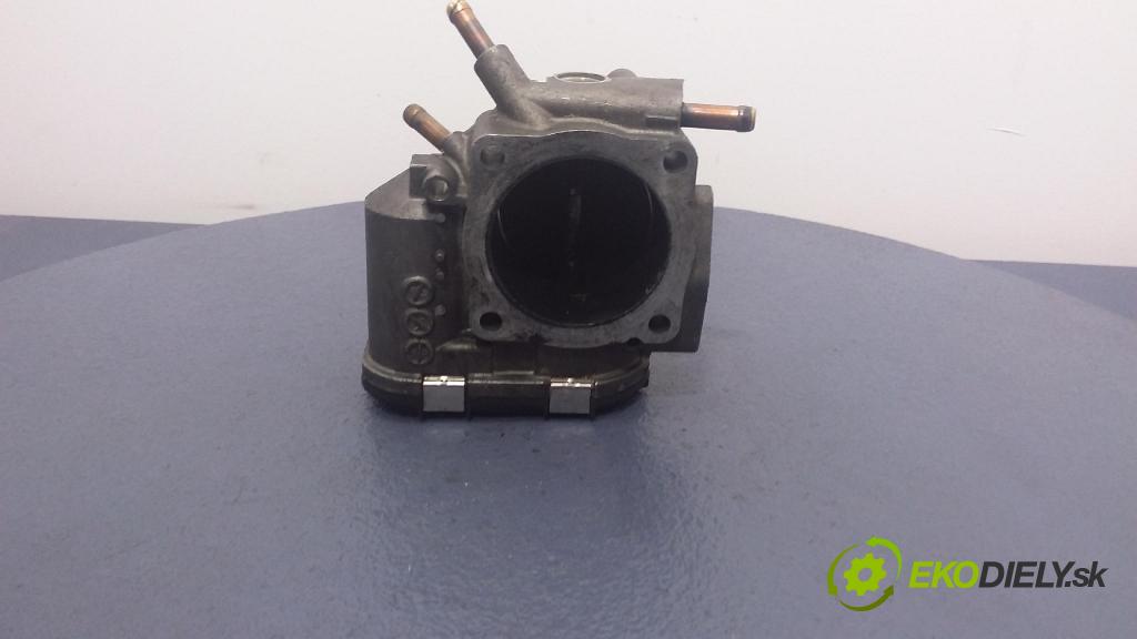 Audi A4 2003 klapka 06D133062