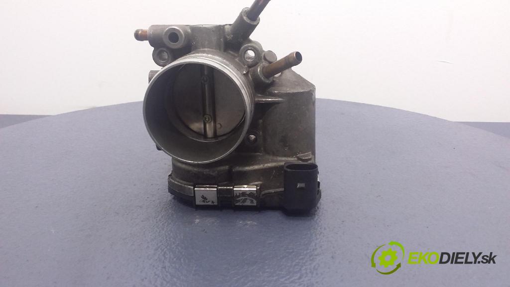 Audi A4 2003 klapka 06D133062