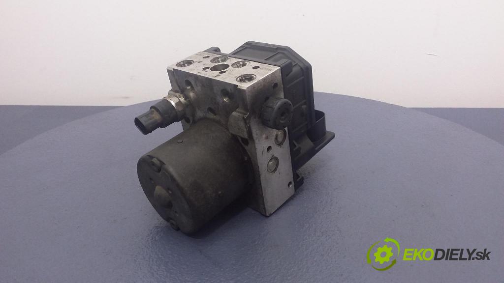 Audi A4 2003 čerpadlo ABS x 8E0614517