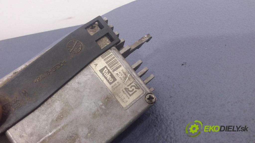 Audi A4 2003 Ventilátor Chladič: 8E0959801F