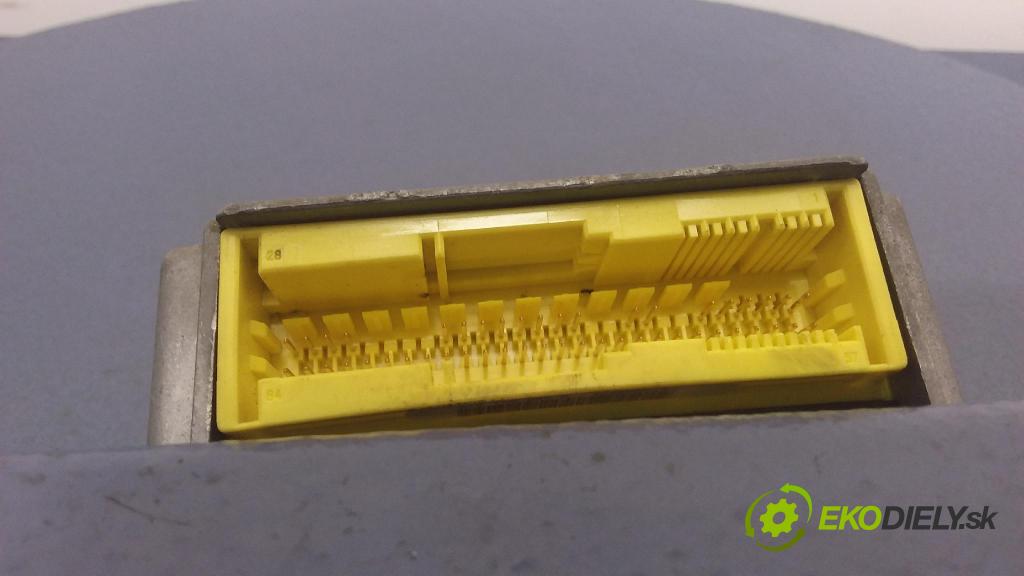 Audi A4 1999 riadiaca jednotka SRS x 8D0959655J