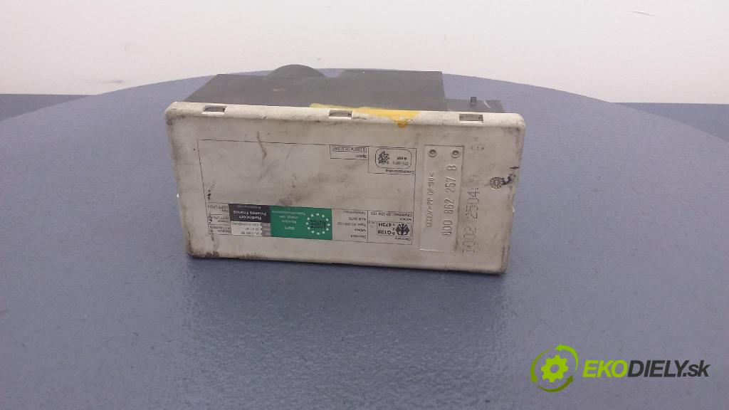 Audi A4 1999 pompa Centrálny: Zámok: 8D0862257B