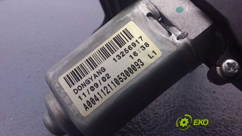 Opel Astra 2012 motor: Stierače: zad 13256917