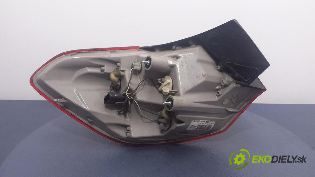 Opel Astra 2012 svetlo / reflektor zad Prava: Vonkajsia: 13282243
