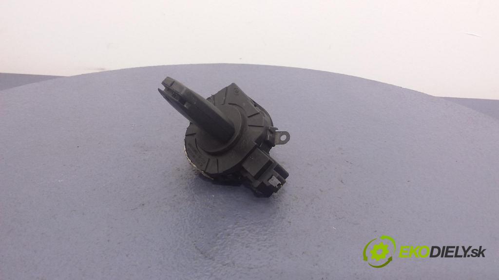 Volvo V50 2004 Spínač zapaľovania: 8688767
