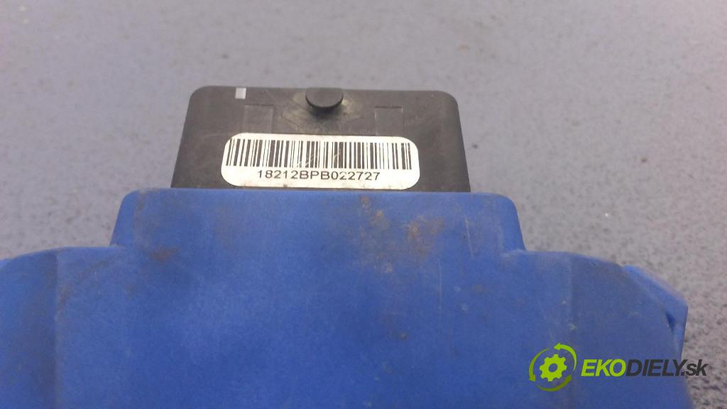 Volvo V50 2004 riadiaca jednotka 110R-010053