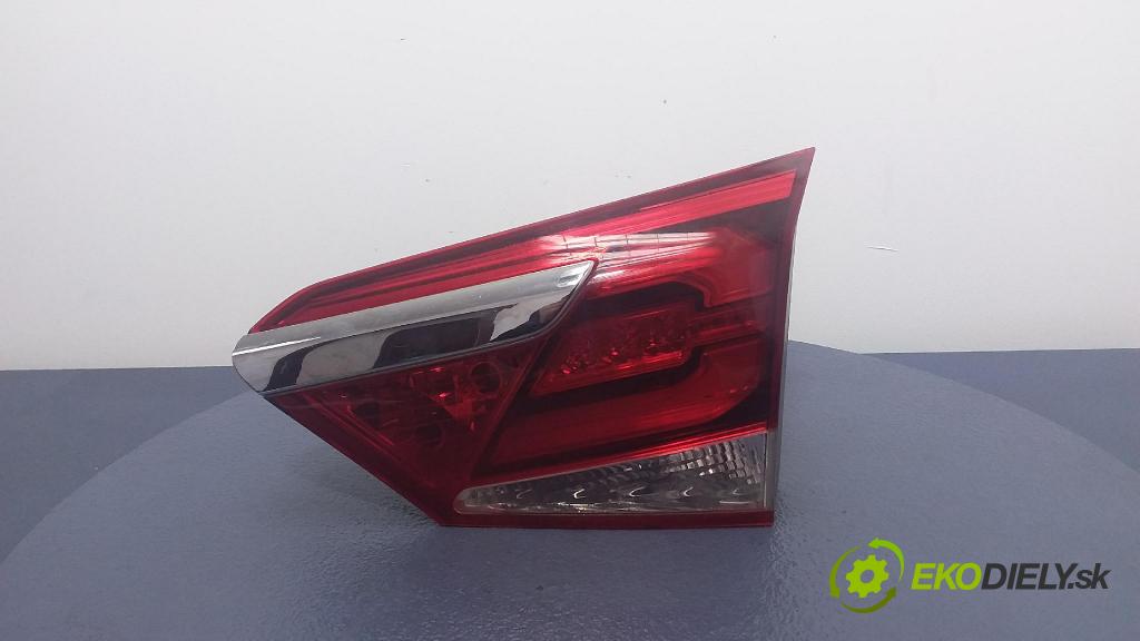 Hyundai I40 2017 svetlo / reflektor zad Prava: Vnútri: 92404-3Z5