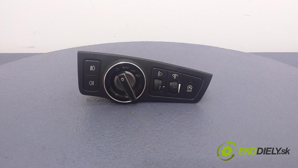 Hyundai I40 2017 prepínač svetiel 93300-3Z200