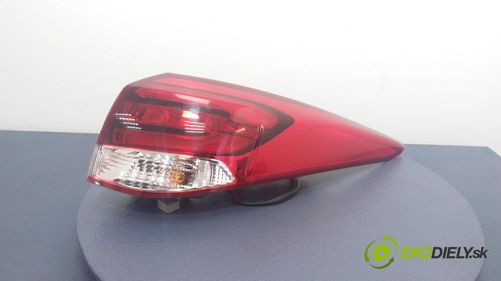 Hyundai I40 2017 svetlo / reflektor zad Prava: Vonkajsia: 92402-3Z5
