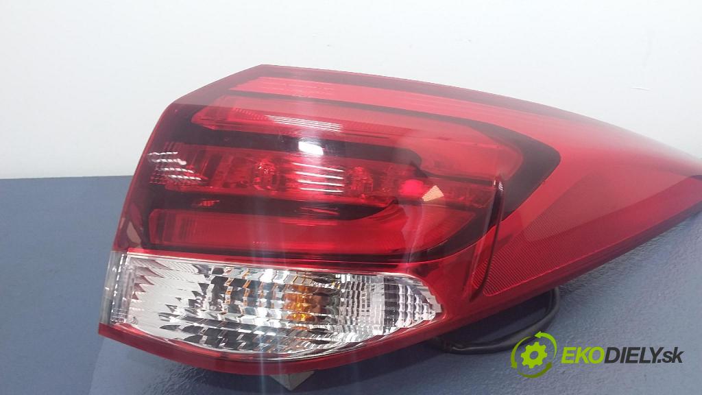 Hyundai I40 2017 svetlo / reflektor zad Prava: Vonkajsia: 92402-3Z5