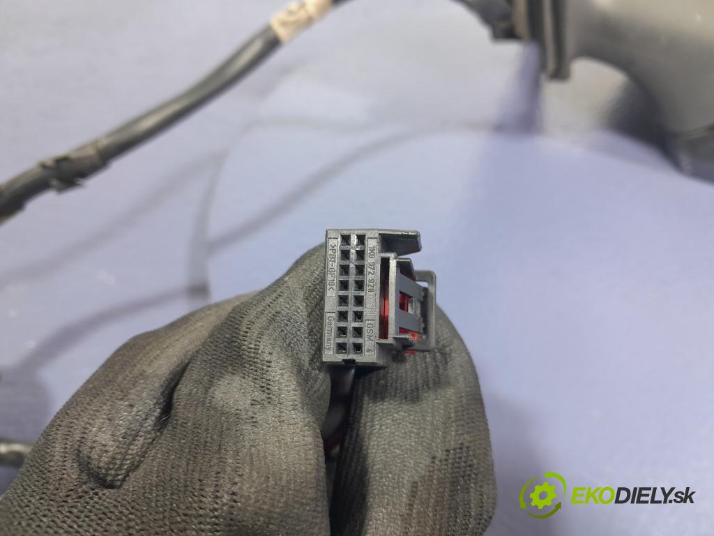 Audi A6 2005 zpětné zrcátko Vlevo, odjet: 01