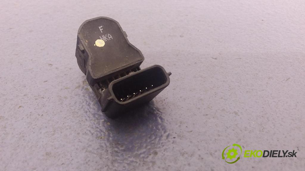 Hyundai I40 2017 snímač / riadiaca jednotka PDC 95720-3Z700