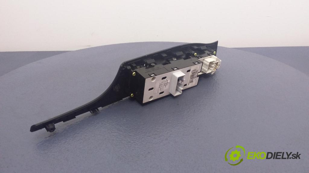 Hyundai I40 2017 prepínač Okná: 93570-3Z000