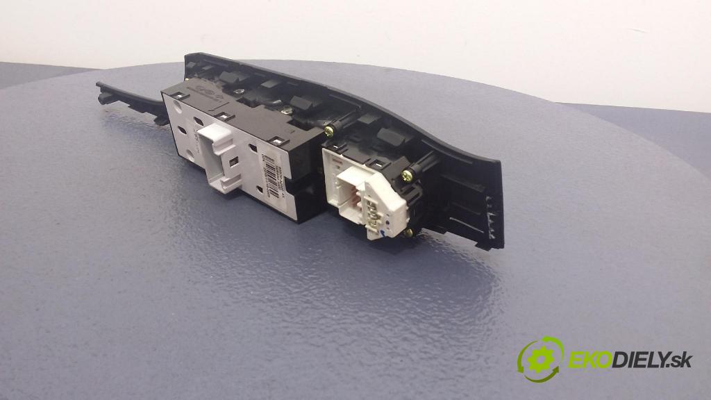 Hyundai I40 2017 prepínač Okná: 93570-3Z000