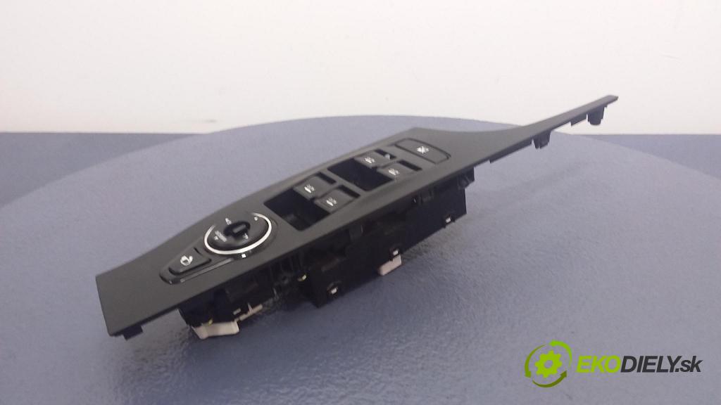 Hyundai I40 2017 prepínač Okná: 93570-3Z000