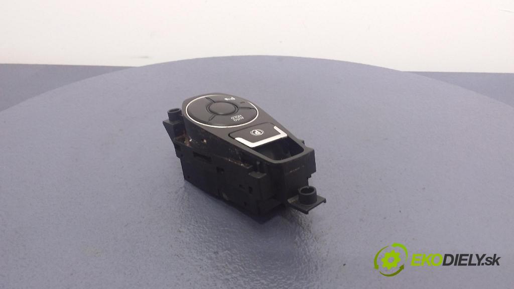 Hyundai I40 2017 prepínač Brzda: Ručná: 93766-3Z040