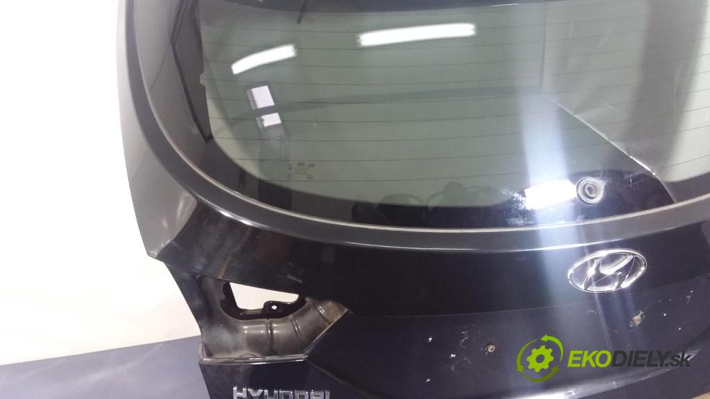 Hyundai I40 2017 zadna dveře kufra: kufra: NKA