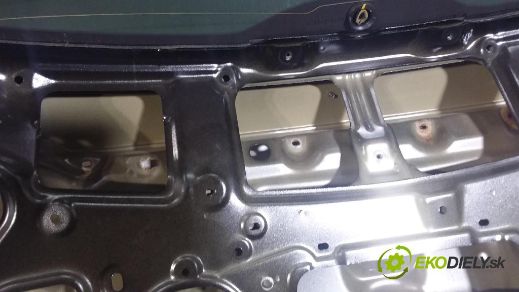 Hyundai I40 2017 zadna dveře kufra: kufra: NKA