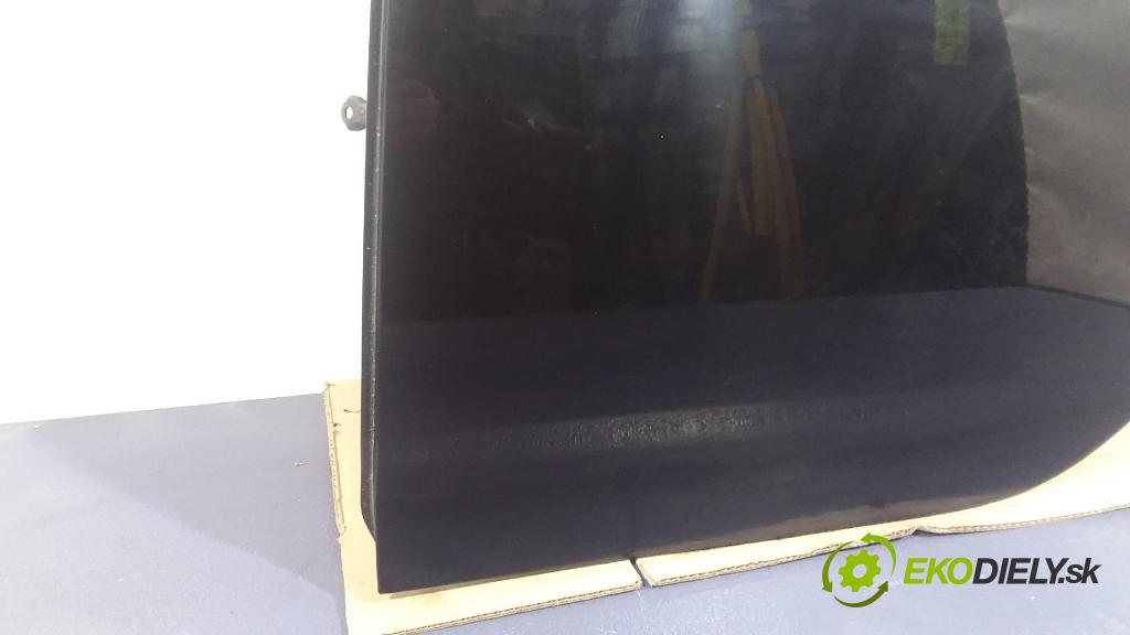 Hyundai I40 2017 dvere zad Vľavo: NKA