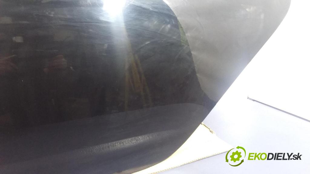 Hyundai I40 2017 dvere zad Vľavo: NKA