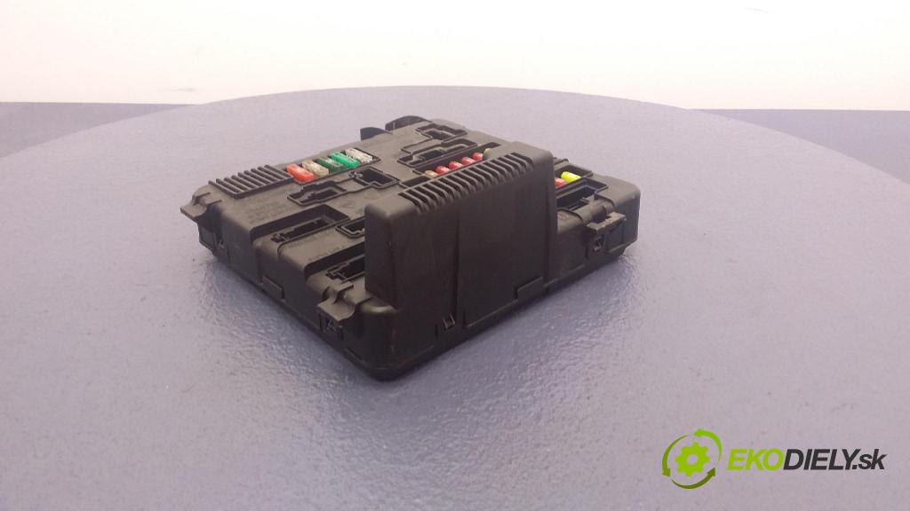 Renault Scenic 2005 skříňka Pojistky 8200306032B