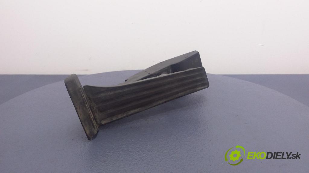 Bmw 320 2003 pedal Plyn: 6762481
