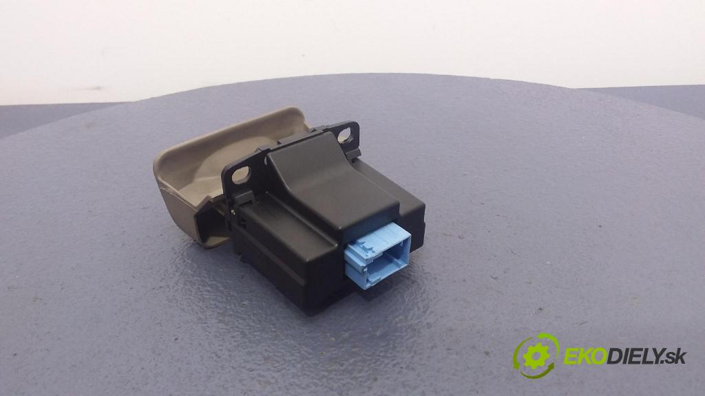 Renault Scenic 2005 Přepínač Brzda: Manuál 8200243681B