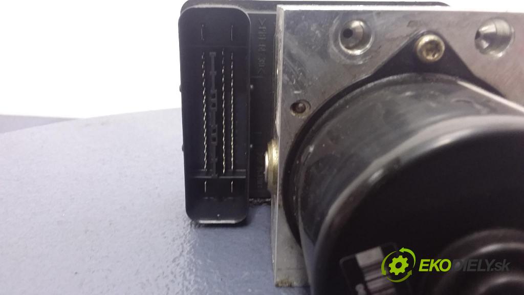 Bmw 320 2003 čerpadlo ABS x 6759047