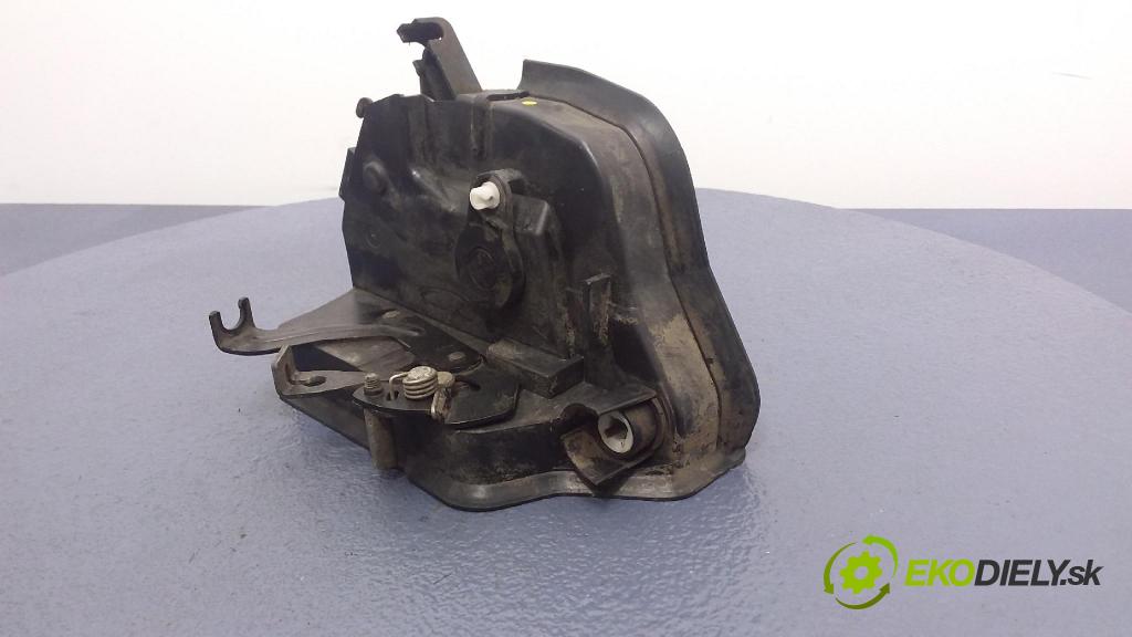 Bmw 320 2003 zámek dveře před Levý: 82534310